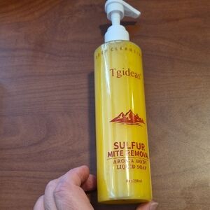 Yellow Sulfur Aroma Body Wash
